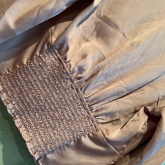 Abercrombie & Fitch NWT Satin Champagne Top- Large - Picture 7 of 10